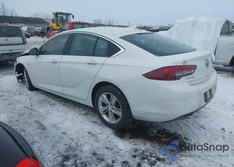 2018 Buick Regal Sportback Preferred z USA, uszkodzony, nr VIN W04GL6SX5J1112253